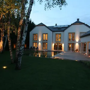 White Pearl Bed & Breakfast